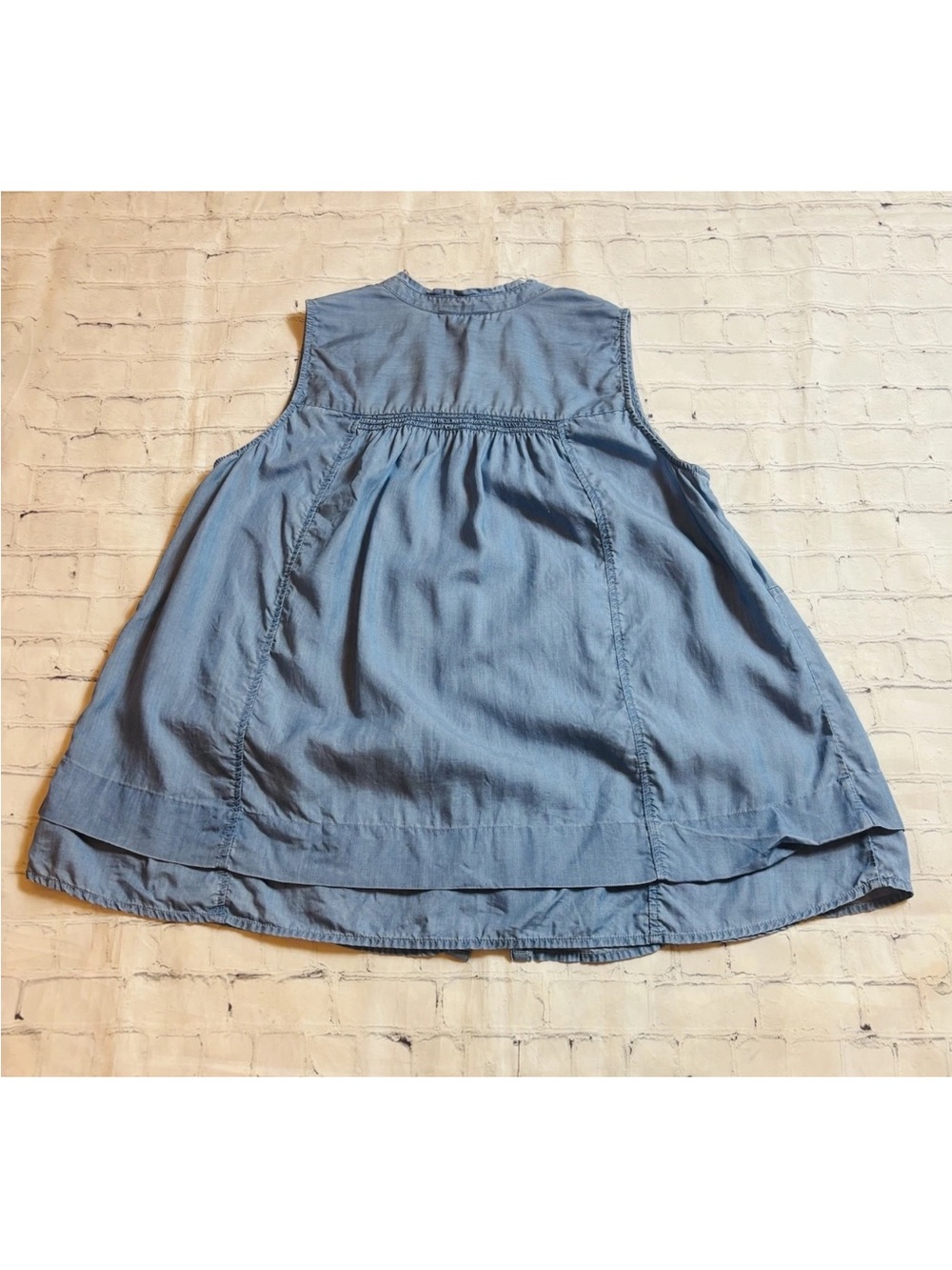 Crown & Ivy Curvy Plus Women's Sleeveless Chambray Denim Top Size 0X Classic - Picture 8 of 9